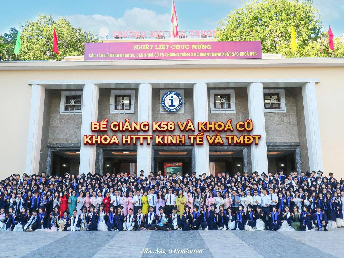 [RECAP] LỄ BẾ GIẢNG VÀ TRAO BẰNG TỐT NGHIỆP SINH VIÊN CHÍNH QUY KHOA HỆ THỐNG THÔNG TIN KINH TẾ VÀ THƯƠNG MẠI ĐIỆN TỬ – NĂM HỌC 2025–2026